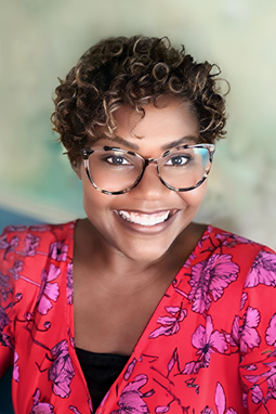 Naudia Larrow